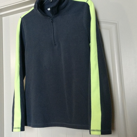 Fleece Pullover. Size small. Old Navy mock turtleneck gray and green. - Picture 4 of 7